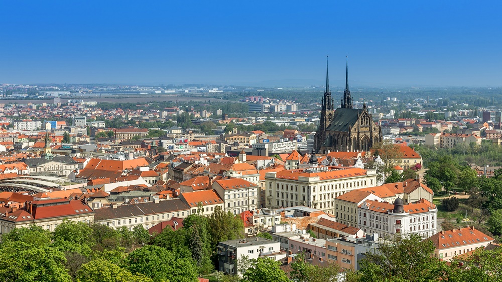 Parkování v Brně 2025: Kde parkovat zdarma, rezidenti, abonenti, princip květinky