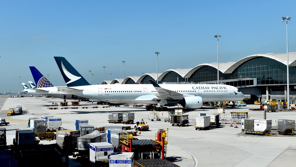 Cathay Pacific | © Deezign - Dreamstime.com