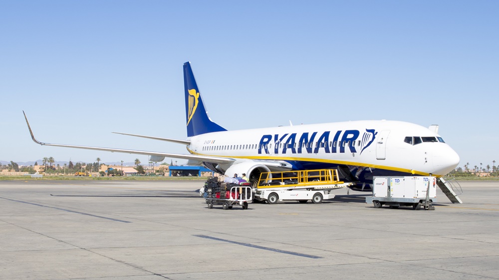 Ryanair | © Valentin Armianu | Dreamstime.com