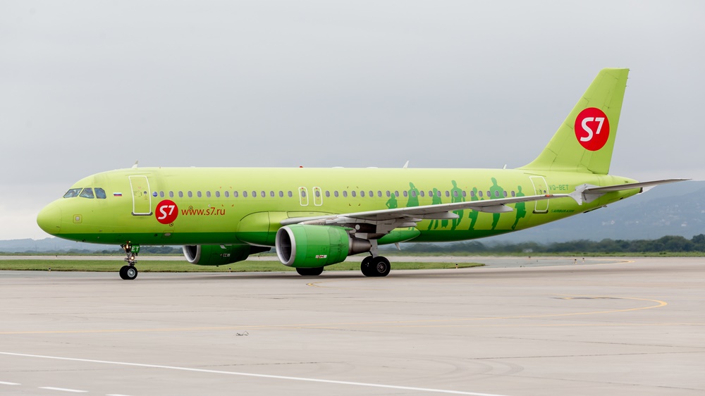 S7 Airlines | © Denis Kabelev | Dreamstime.com