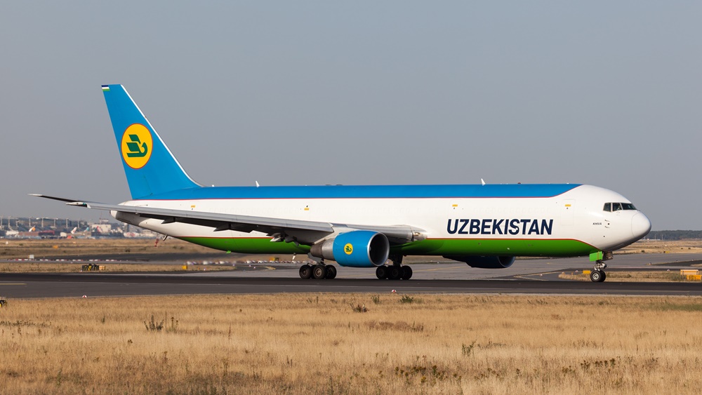 Uzbekistan Airways | © Typhoonski | Dreamstime.com