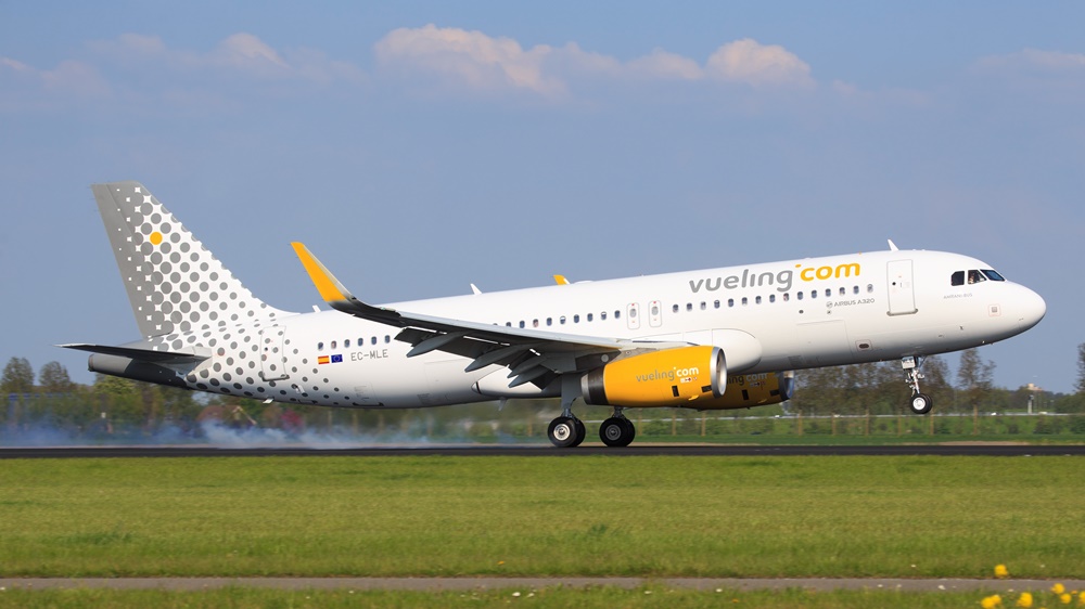 Vueling | © Mike Fuchslocher - Dreamstime.com