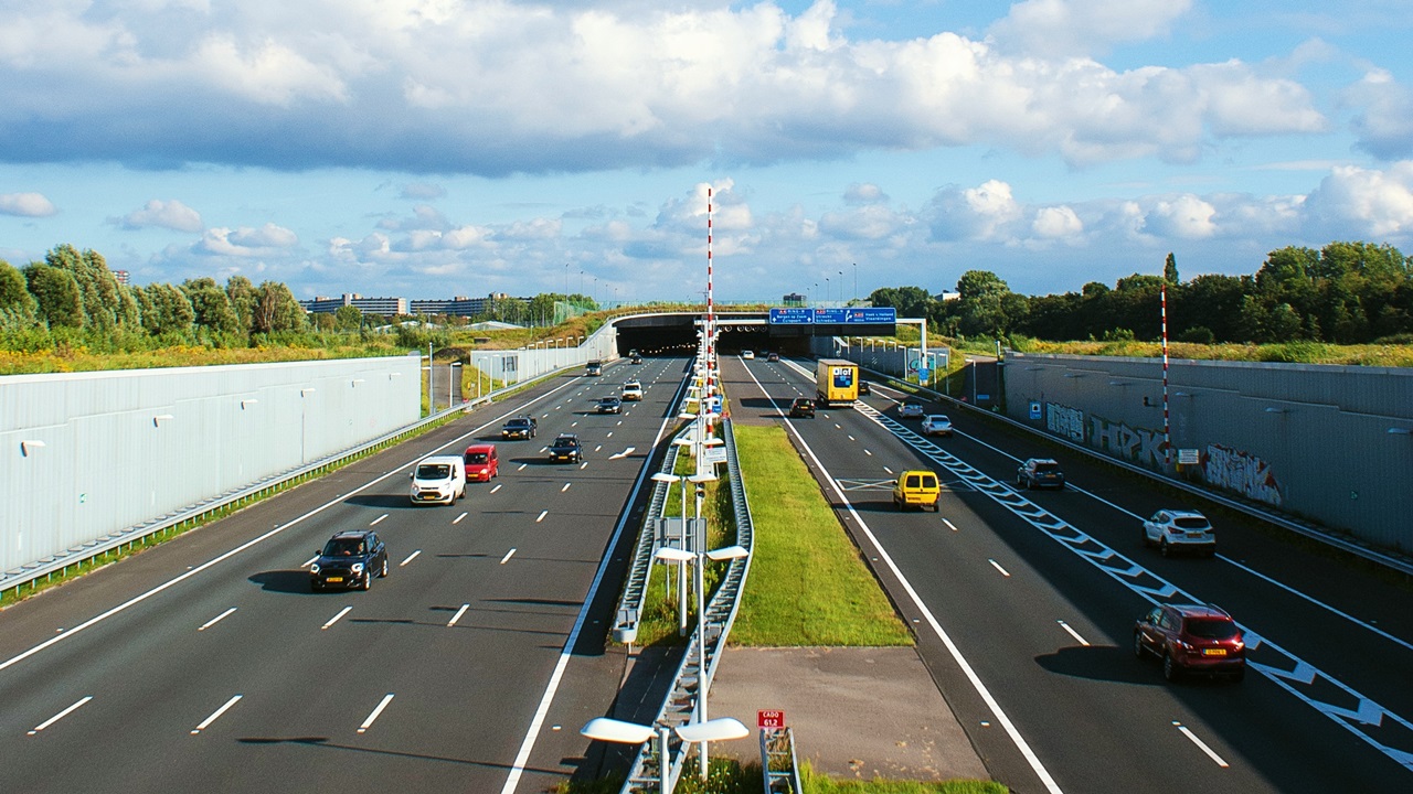 Dálniční poplatky Nizozemsko 2025 → Cena, jak platit, placené úseky