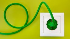 Elektřina: Cena, tarify a&nbsp;sazby, změna dodavatele, srovnávače cen