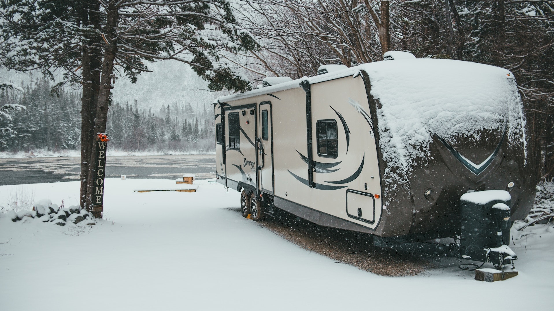 Evropské kempy pro zimní dovolenou: Vyrazte karavanem na hory