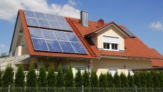 Fotovoltaická elektrárna na dům → Cena, dotace 2026, jak postupovat