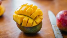 Jak se loupe mango