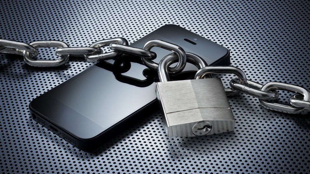 Jak si zabezpečit telefon proti krádeži (NÁVOD 2025)