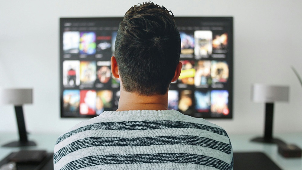 7 triků, jak ušetřit za příjem televize v roce 2025