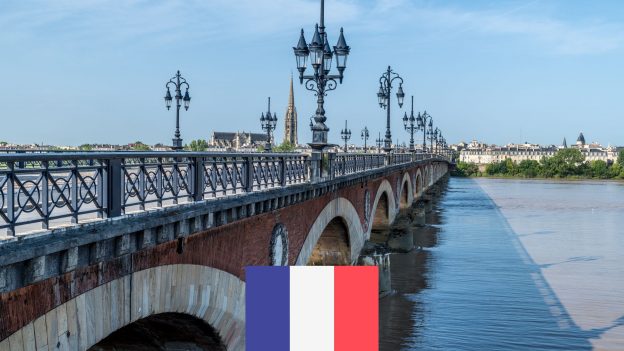 Bordeaux z Prahy od 754 Kč: Levné letenky na leden 2020