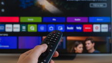 Nejlepší internetová televize 2025: Srovnání Skylink, Oneplay, Lepší TV a 7 dalších