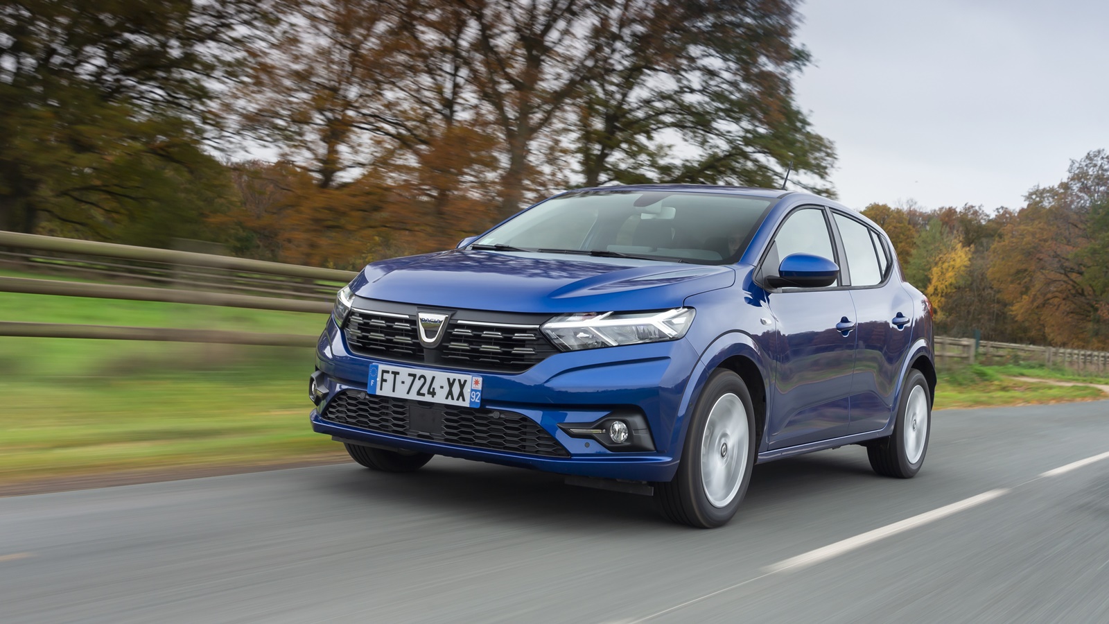 Nejlevnější nové auto 2023 → 10 modelů s cenou od 269 990 Kč | © Automobilka