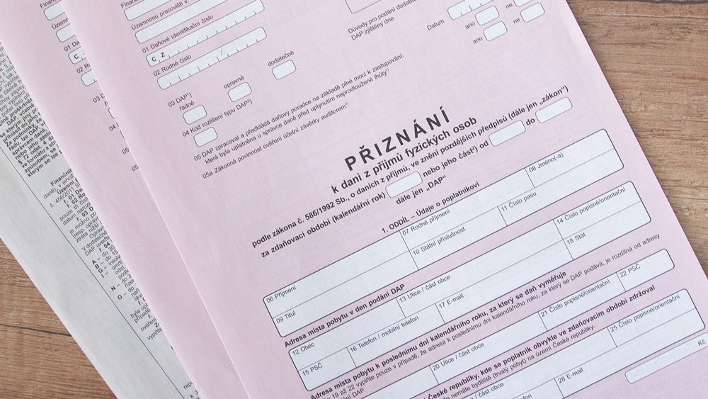 Přiznání k dani z příjmů fyzických osob 2023/2024 Průvodce, formulář, rady