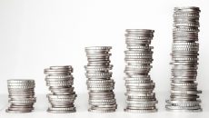 Srovnání 6 cashbacků 2025: Recenze Tipli, Plná peněženka, Refundo…