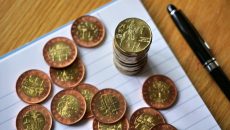 Výchovné k&nbsp;důchodu 2026: Podmínky, formulář, konec valorizace